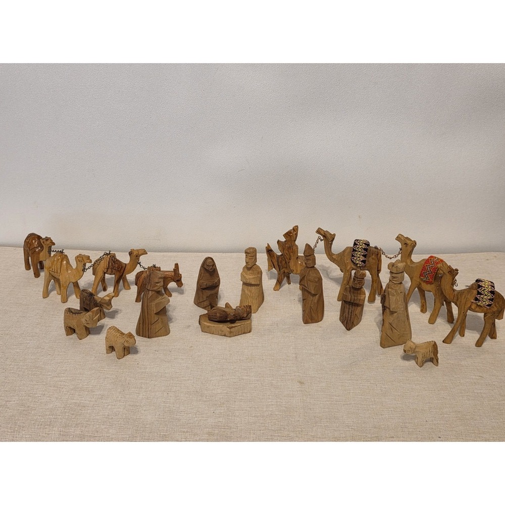 Vintage‎ Hand Carved Wood Nativity Set 20 Pieces Christmas Decor